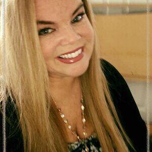 Meet your Posher, Sharon